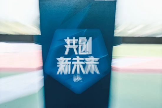丧礼只邀请了亲人出席，演艺圈的好友均没有收到通知。