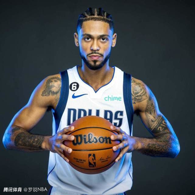 布拉德·皮特、玛格特·罗比、托比·马奎尔率先亮相。